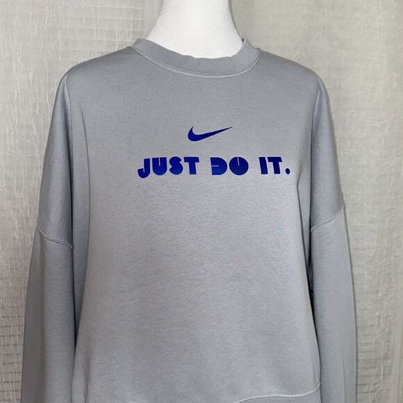 Nike L Gray Duke JUST DO IT logo Campus Collection Fleece Crop Boxy Sweatshirt - Picture 3 of 11